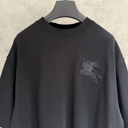 Replica Burberry T-Shirts Short Sleeved For Unisex #1424477 $56.00 USD for Wholesale