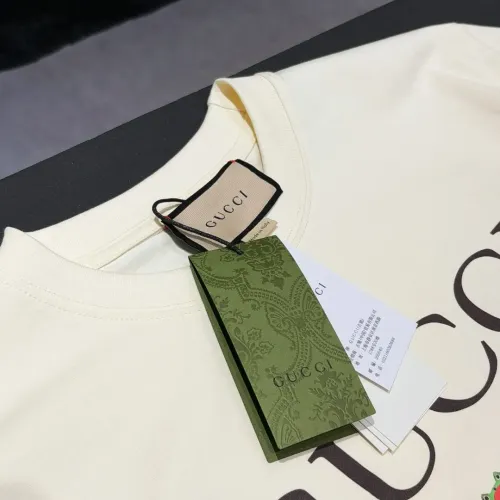 Replica Gucci T-Shirts Short Sleeved For Unisex #1424602 $34.00 USD for Wholesale