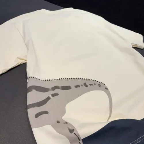 Replica Gucci T-Shirts Short Sleeved For Unisex #1424622 $34.00 USD for Wholesale