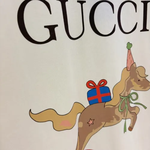 Replica Gucci T-Shirts Short Sleeved For Unisex #1424623 $34.00 USD for Wholesale