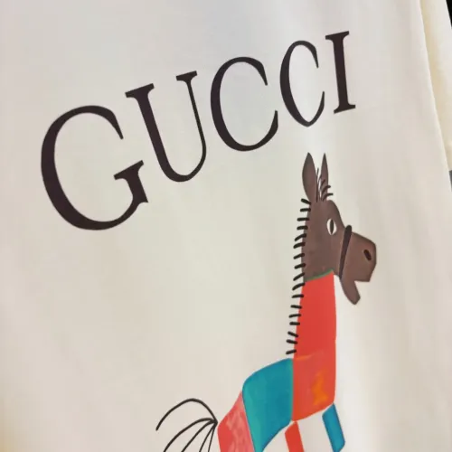 Replica Gucci T-Shirts Short Sleeved For Unisex #1424625 $34.00 USD for Wholesale