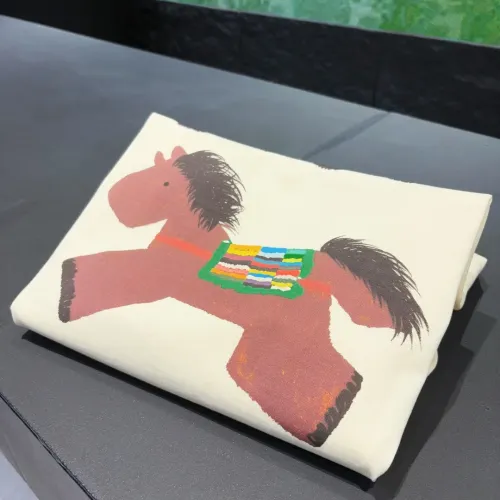 Replica Gucci T-Shirts Short Sleeved For Unisex #1424628 $34.00 USD for Wholesale