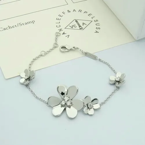 Cheap Van Cleef &amp; Arpels Bracelets For Women #1425064, $$27.00 USD On Van Cleef &amp; Arpels Bracelets