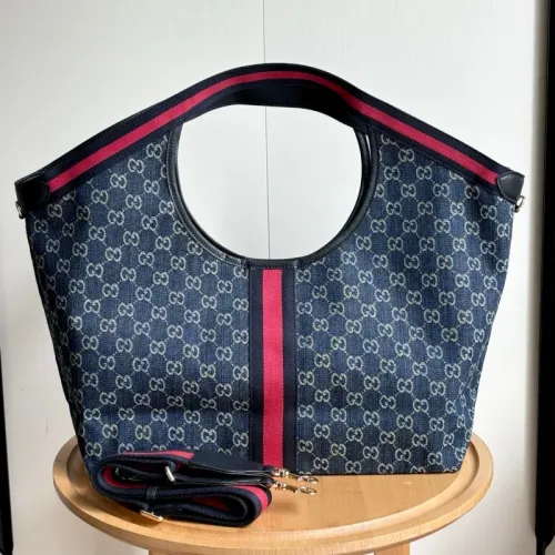 Replica Gucci AAA Quality Handbags For Women #1425198 $82.00 USD for Wholesale