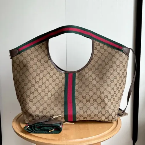 Replica Gucci AAA Quality Handbags For Women #1425200 $82.00 USD for Wholesale