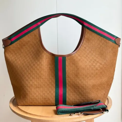 Replica Gucci AAA Quality Handbags For Women #1425205 $88.00 USD for Wholesale