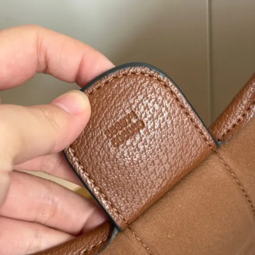 Replica Gucci AAA Quality Handbags For Women #1425205 $88.00 USD for Wholesale