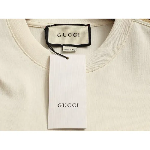 Replica Gucci T-Shirts Short Sleeved For Unisex #1427048 $38.00 USD for Wholesale