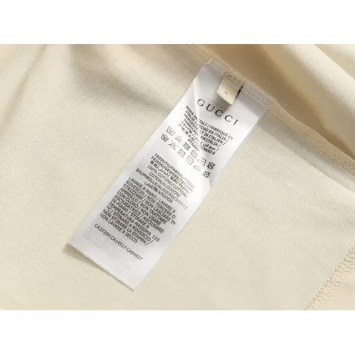 Replica Gucci T-Shirts Short Sleeved For Unisex #1427048 $38.00 USD for Wholesale
