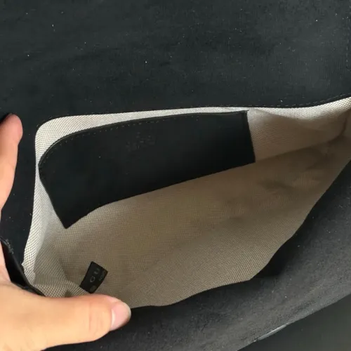 Replica Gucci AAA Quality Messenger Bags #1432179 $85.00 USD for Wholesale