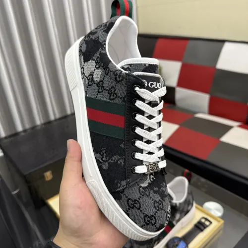 Replica Gucci Casual Shoes For Men #1434582 $76.00 USD for Wholesale