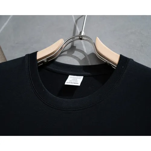Replica Gucci T-Shirts Short Sleeved For Unisex #1436583 $36.00 USD for Wholesale