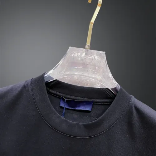 Replica Gucci T-Shirts Short Sleeved For Unisex #1437125 $25.00 USD for Wholesale