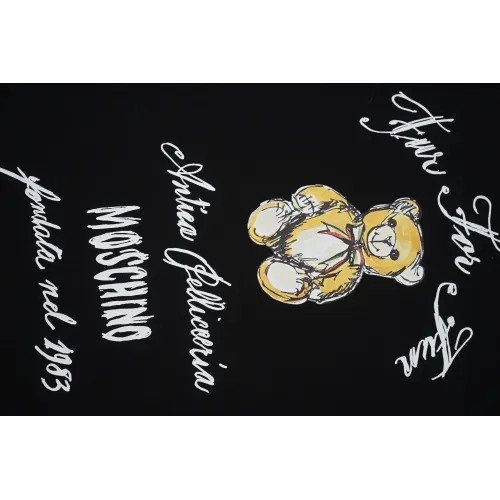 Replica Moschino T-Shirts Short Sleeved For Unisex #1438853 $32.00 USD for Wholesale