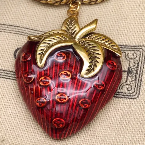 Replica Gucci Brooches For Women #1441069 $29.00 USD for Wholesale