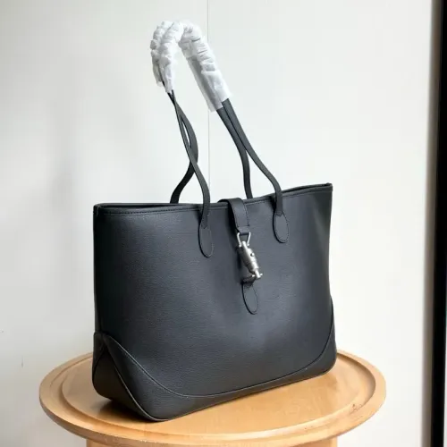 Replica Gucci AAA Quality Shoulder Bags For Women #1441295 $88.00 USD for Wholesale