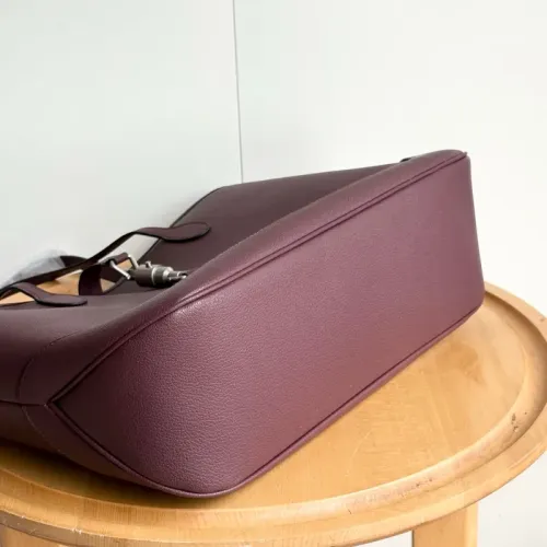 Replica Gucci AAA Quality Shoulder Bags For Women #1441297 $88.00 USD for Wholesale