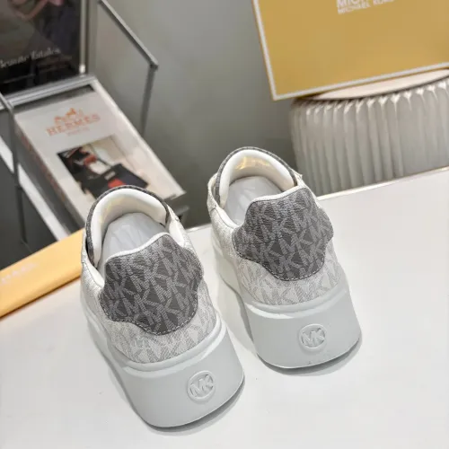 Replica Michael Kors Casual Shoes For Women #1442233 $96.00 USD for Wholesale