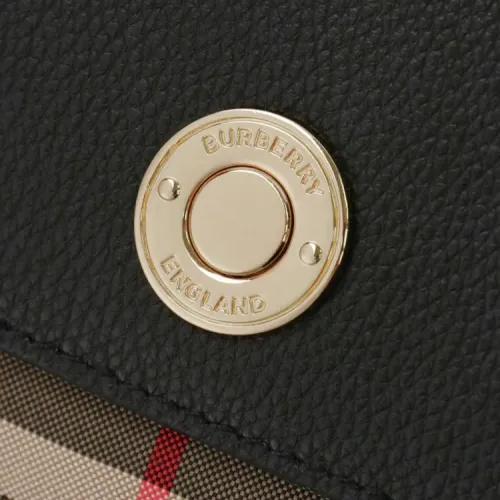 Replica Burberry AAA Quality Messenger Bags For Women #1443032 $102.00 USD for Wholesale