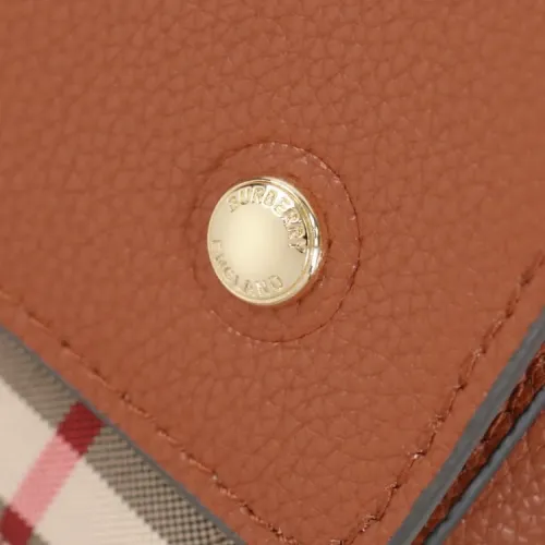 Replica Burberry AAA Quality Messenger Bags For Women #1443036 $102.00 USD for Wholesale