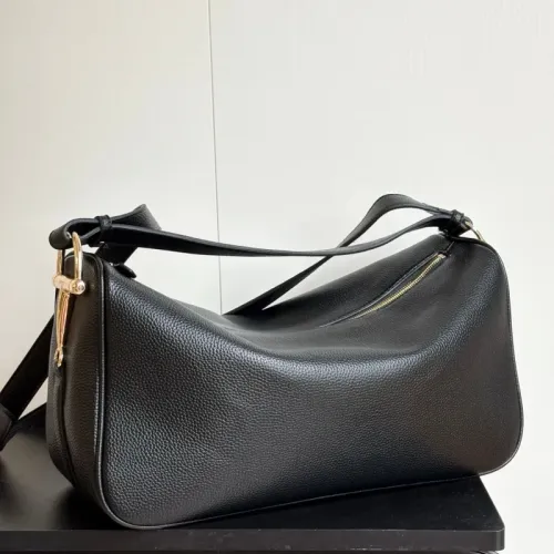 Replica Gucci AAA Quality Shoulder Bags For Women #1444064 $82.00 USD for Wholesale