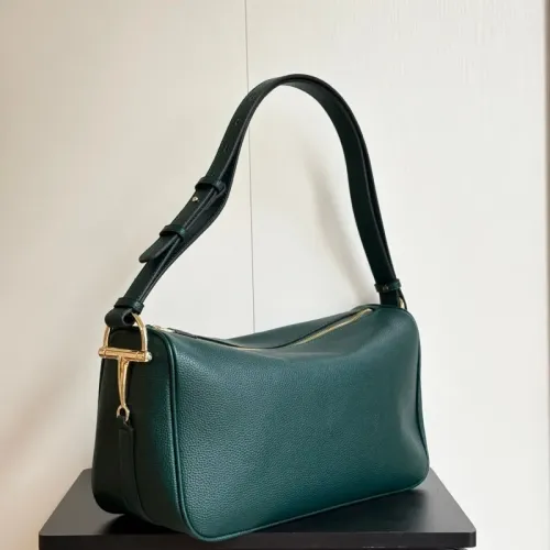Cheap Gucci AAA Quality Shoulder Bags For Women #1444070, $$82.00 USD On Gucci AAA Quality Shoulder Bags