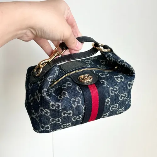 Replica Gucci AAA Quality Messenger Bags For Women #1444086 $68.00 USD for Wholesale