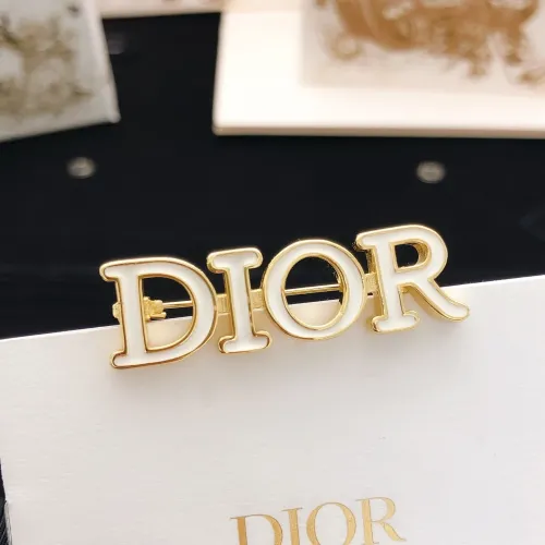 Replica Christian Dior Brooches For Women #1447814 $25.00 USD for Wholesale