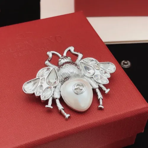 Replica Gucci Brooches For Women #1449877 $29.00 USD for Wholesale