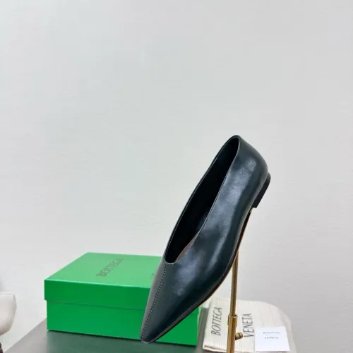 Replica Bottega Veneta BV Flat Shoes For Women #1453856 $118.00 USD for Wholesale