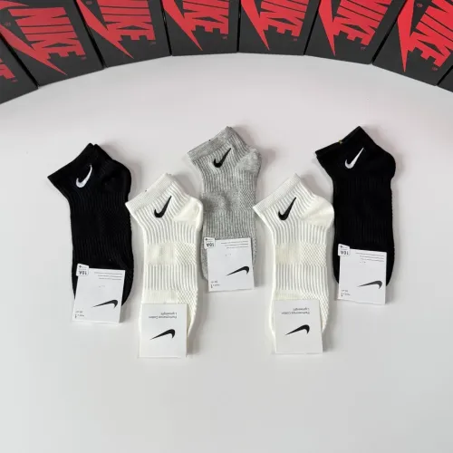 Replica Nike Socks #1456818 $29.00 USD for Wholesale