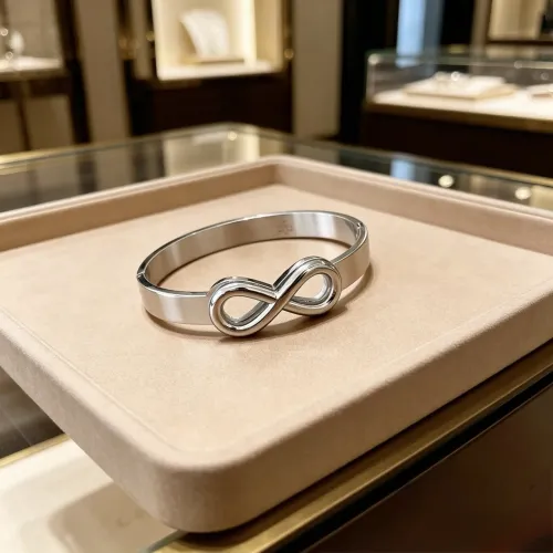 Replica Gucci Bracelets #1460059 $38.00 USD for Wholesale