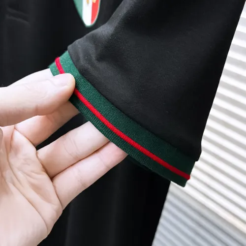 Replica Gucci T-Shirts Short Sleeved For Men #1464397 $45.00 USD for Wholesale