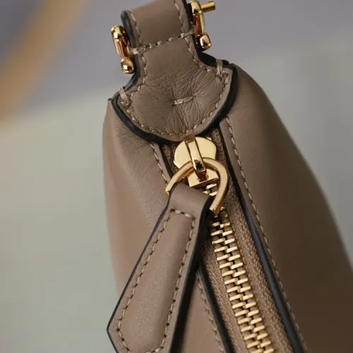 Replica Fendi AAA Quality Messenger Bags For Women #1464986 $160.00 USD for Wholesale