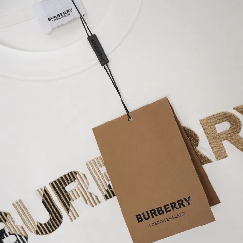 Replica Burberry T-Shirts Short Sleeved For Unisex #1467890 $32.00 USD for Wholesale