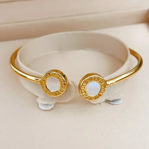 Cheap Bvlgari Bracelets In Gold #1468548, $$29.00 USD On Bvlgari Bracelets