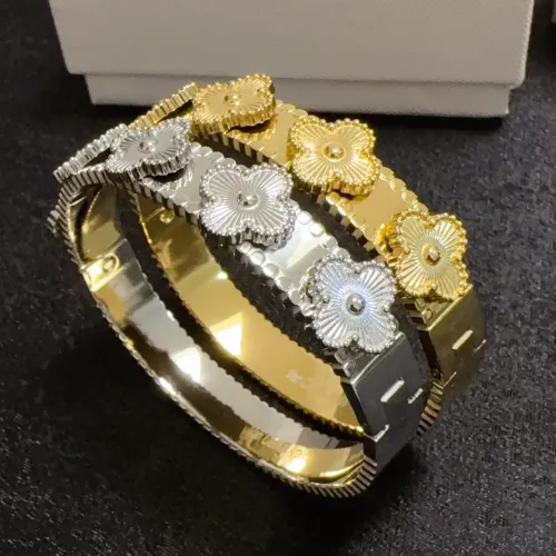 Replica Van Cleef & Arpels Bracelets #1468822 $29.00 USD for Wholesale