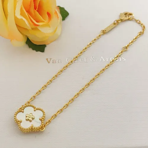 Replica Van Cleef & Arpels Bracelets For Women #1469081 $29.00 USD for Wholesale