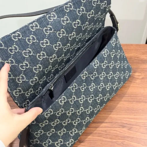 Replica Gucci AAA Quality Shoulder Bags For Women #1469546 $88.00 USD for Wholesale