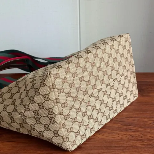 Replica Gucci AAA Quality Handbags For Women #1469551 $92.00 USD for Wholesale