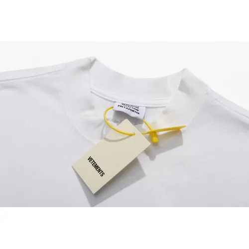 Replica VETEMENTS T-Shirts Short Sleeved For Unisex #1470587 $36.00 USD for Wholesale