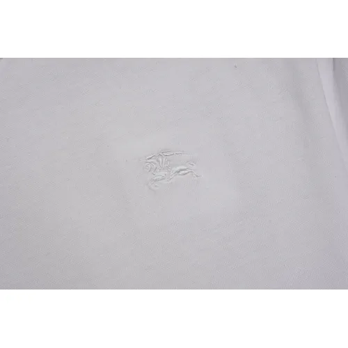Replica Burberry T-Shirts Short Sleeved For Unisex #1475457 $40.00 USD for Wholesale