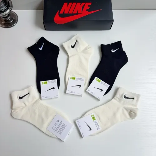 Replica Nike Socks #1476528 $29.00 USD for Wholesale