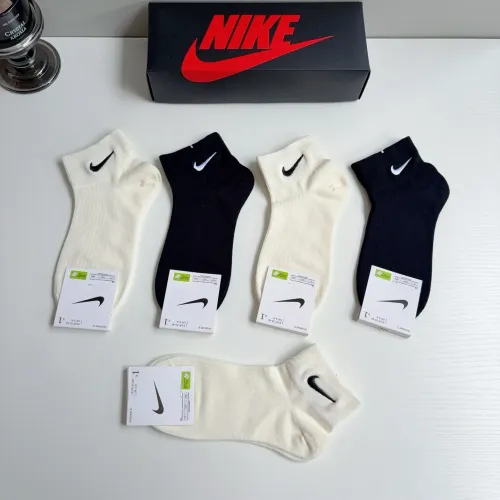 Replica Nike Socks #1476528 $29.00 USD for Wholesale