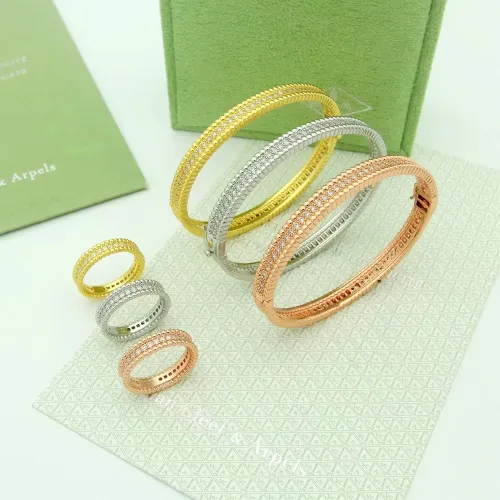 Replica Van Cleef & Arpels Bracelets #1479482 $34.00 USD for Wholesale