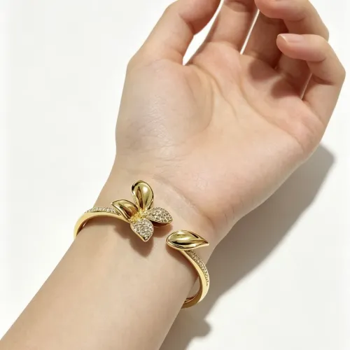 Replica Van Cleef & Arpels Bracelets #1480043 $42.00 USD for Wholesale