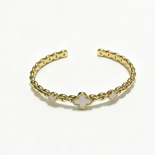 Replica Van Cleef & Arpels Bracelets #1480044 $39.00 USD for Wholesale