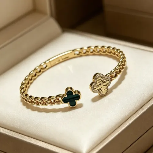 Replica Van Cleef & Arpels Bracelets #1480045 $39.00 USD for Wholesale
