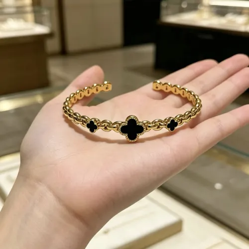 Replica Van Cleef & Arpels Bracelets #1480046 $39.00 USD for Wholesale